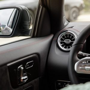 Самый дешёвый кроссовер Mercedes со сменой поколений стал солиднее и безопаснее